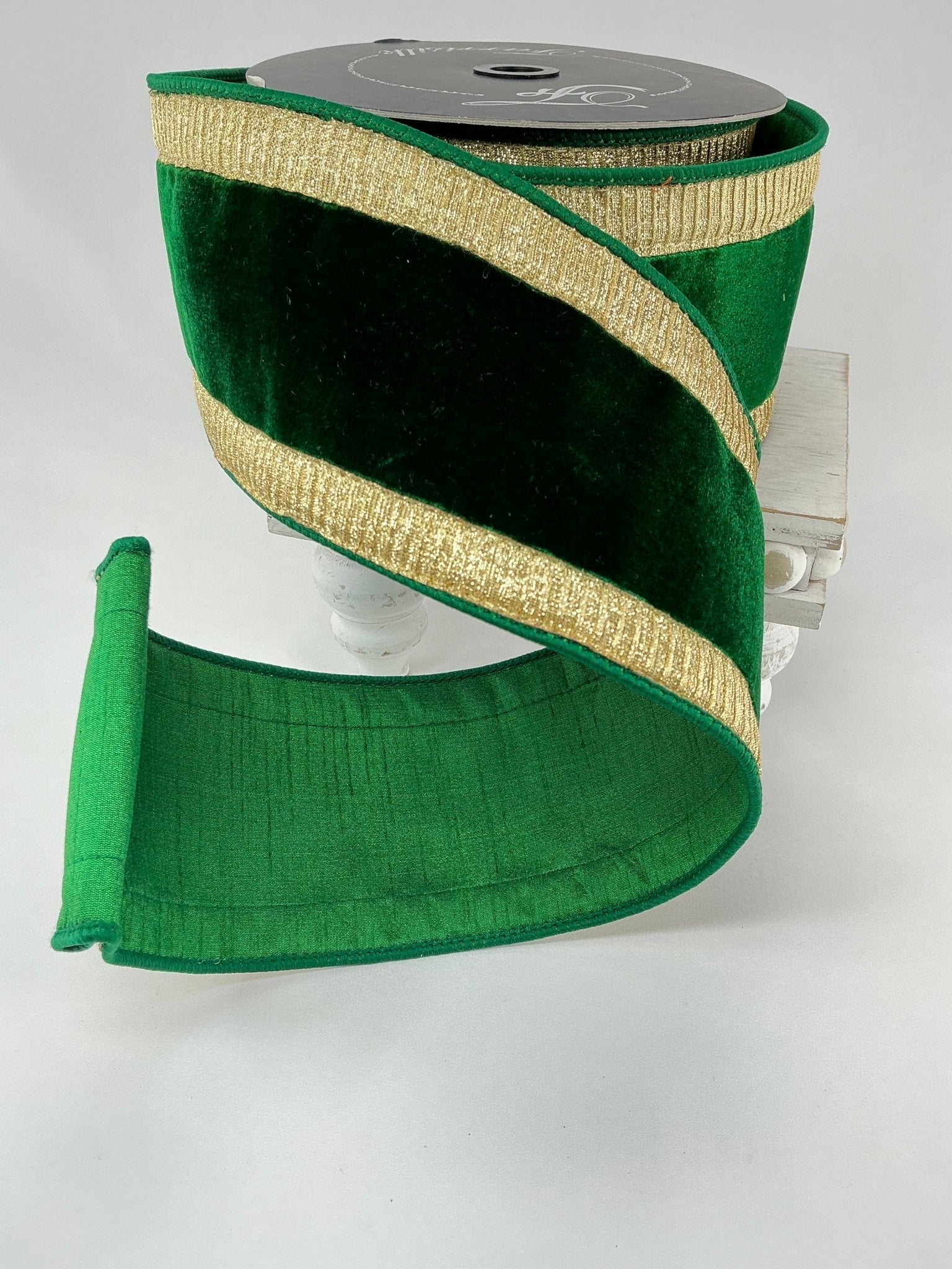 Gold and emerald green plush velvet with pleated border 4