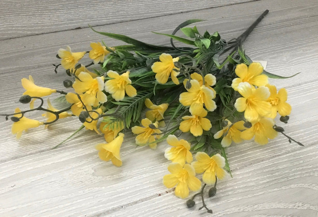 Mixed grass with yellow mini flowers Greenery Market