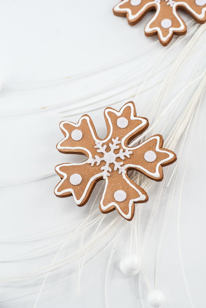 28" Gingerbread Snowflake Spray - Greenery Market86450BN