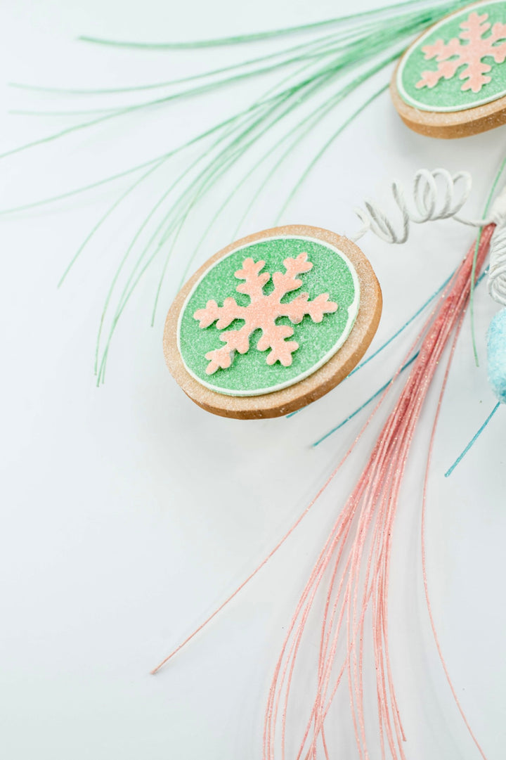 Pastel cookie and gumdrop spray