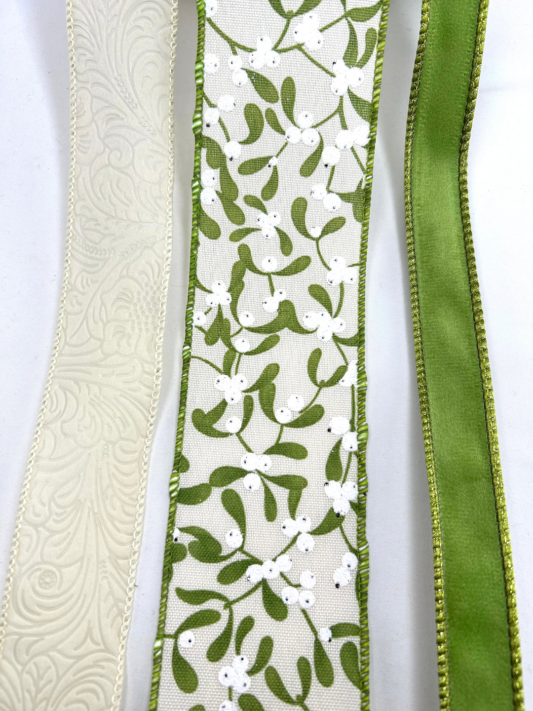 Cream And Velvet Mistletoe Bow Bundle x 3 Ribbons