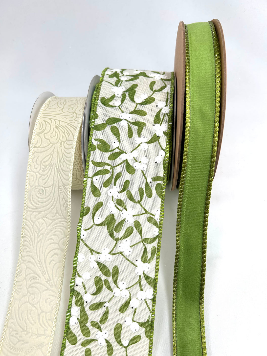 Cream And Velvet Mistletoe Bow Bundle x 3 Ribbons