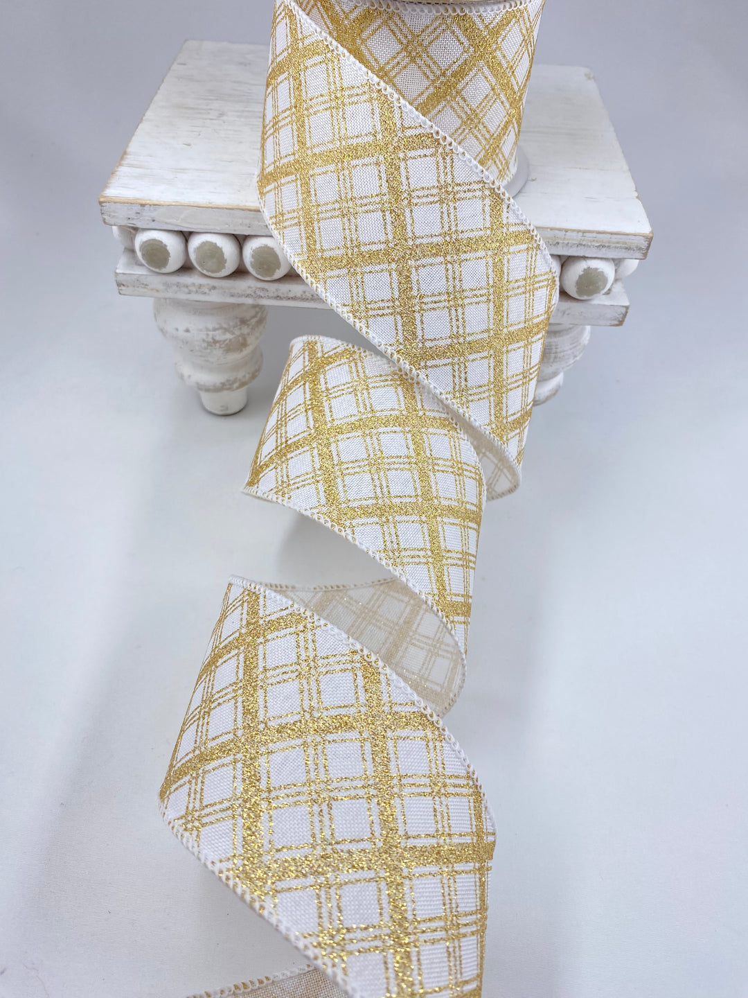 White and gold diamond plaid wired ribbon 2.5”
