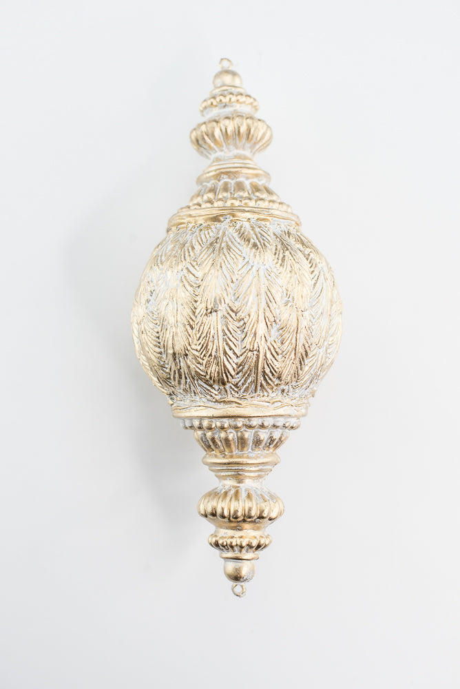 White and Gold Xmas Hanging Ornament