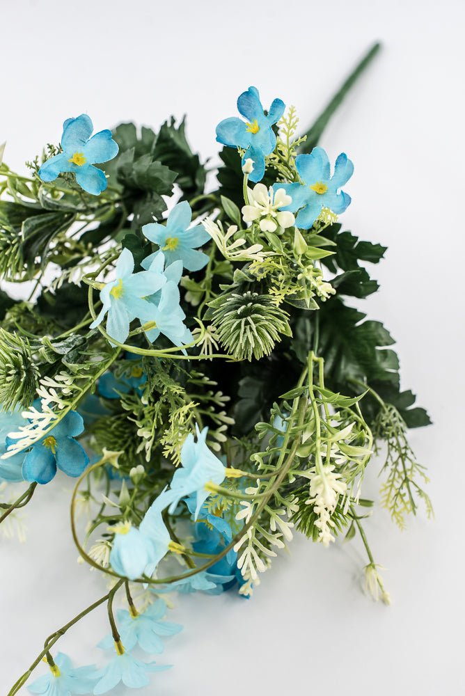 【再販】海外製 ゴールド立体フラワー生地のタロットクロス アクアブルー Aqua Blue Wildflower Bush - Greenery Market
