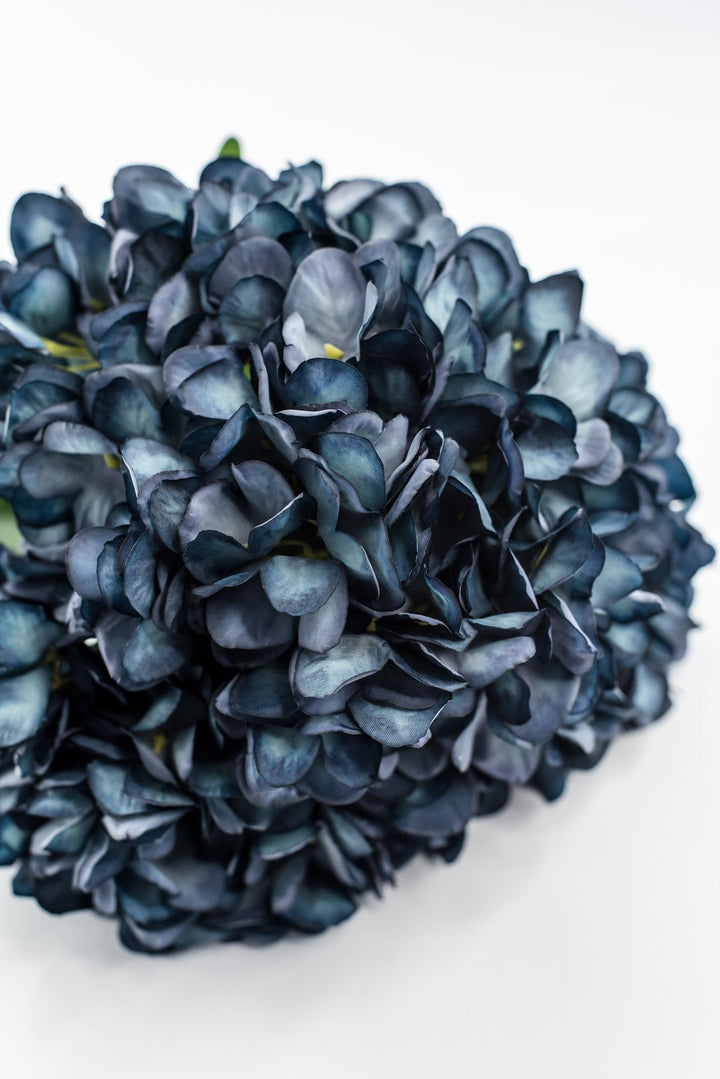 Artificial Blue Hydrangea Bush - 19" - Greenery MarketArtificial Flowers57465BL