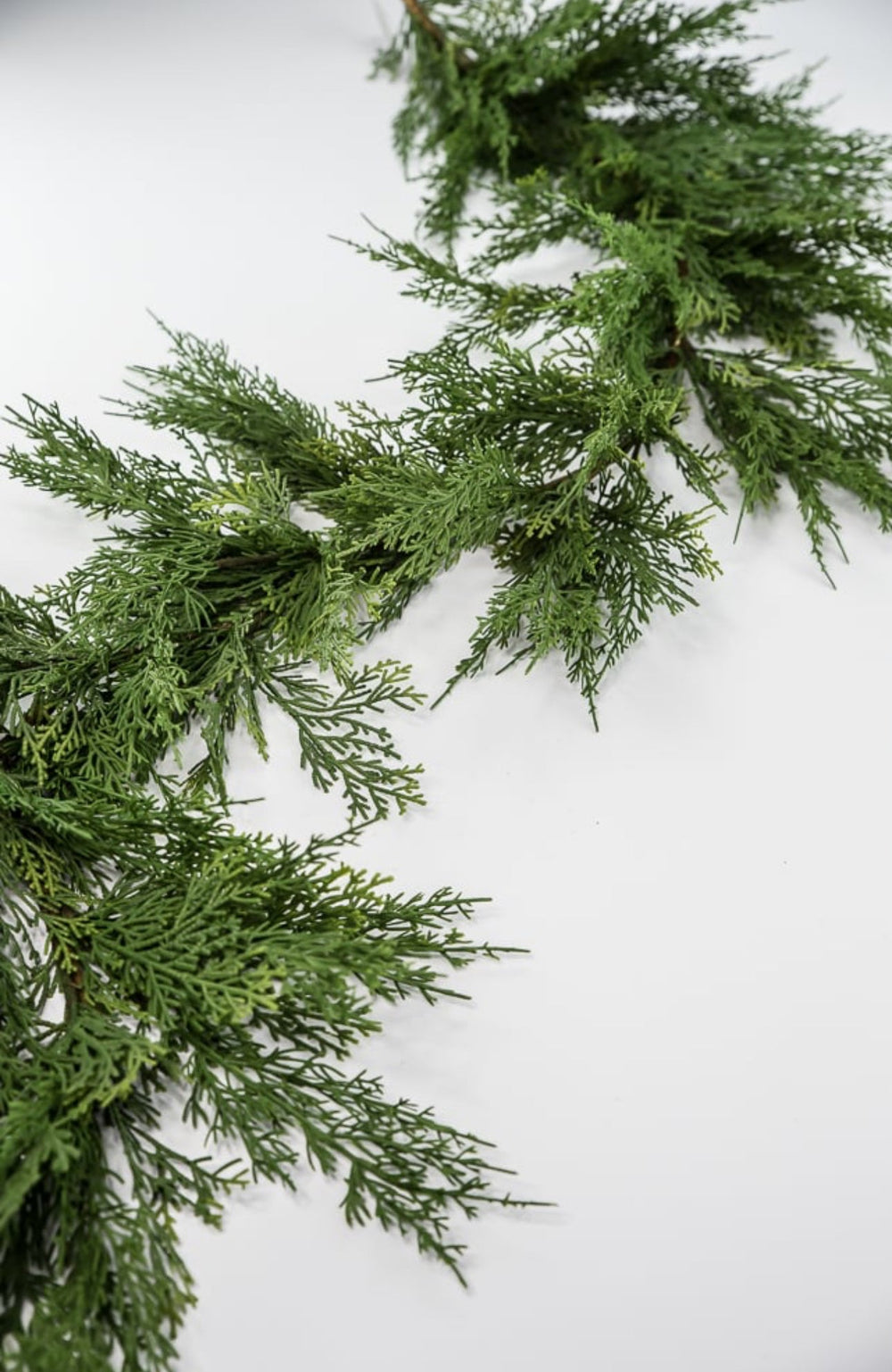 artificial cedar pine garland 5’ - Greenery Marketgreenery64641