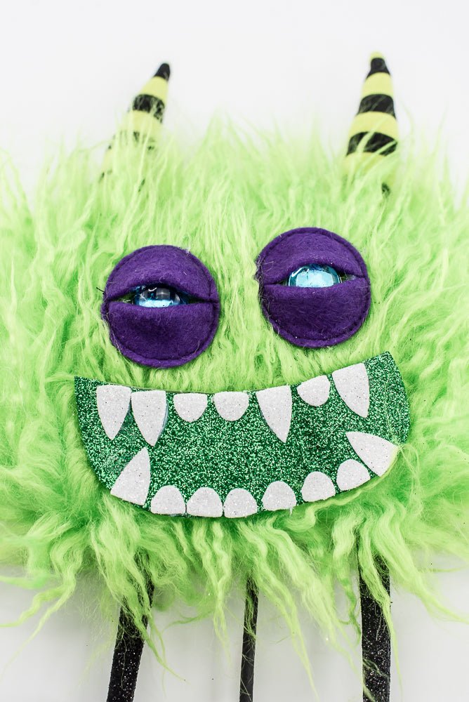 Artificial Green Furry Monster Spray - 21" - Greenery Market57379GN