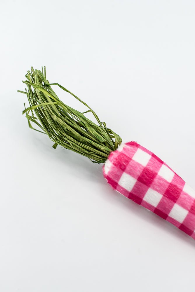 Beauty Hot pink plaid carrots spray - Greenery MarketPicks63441BT