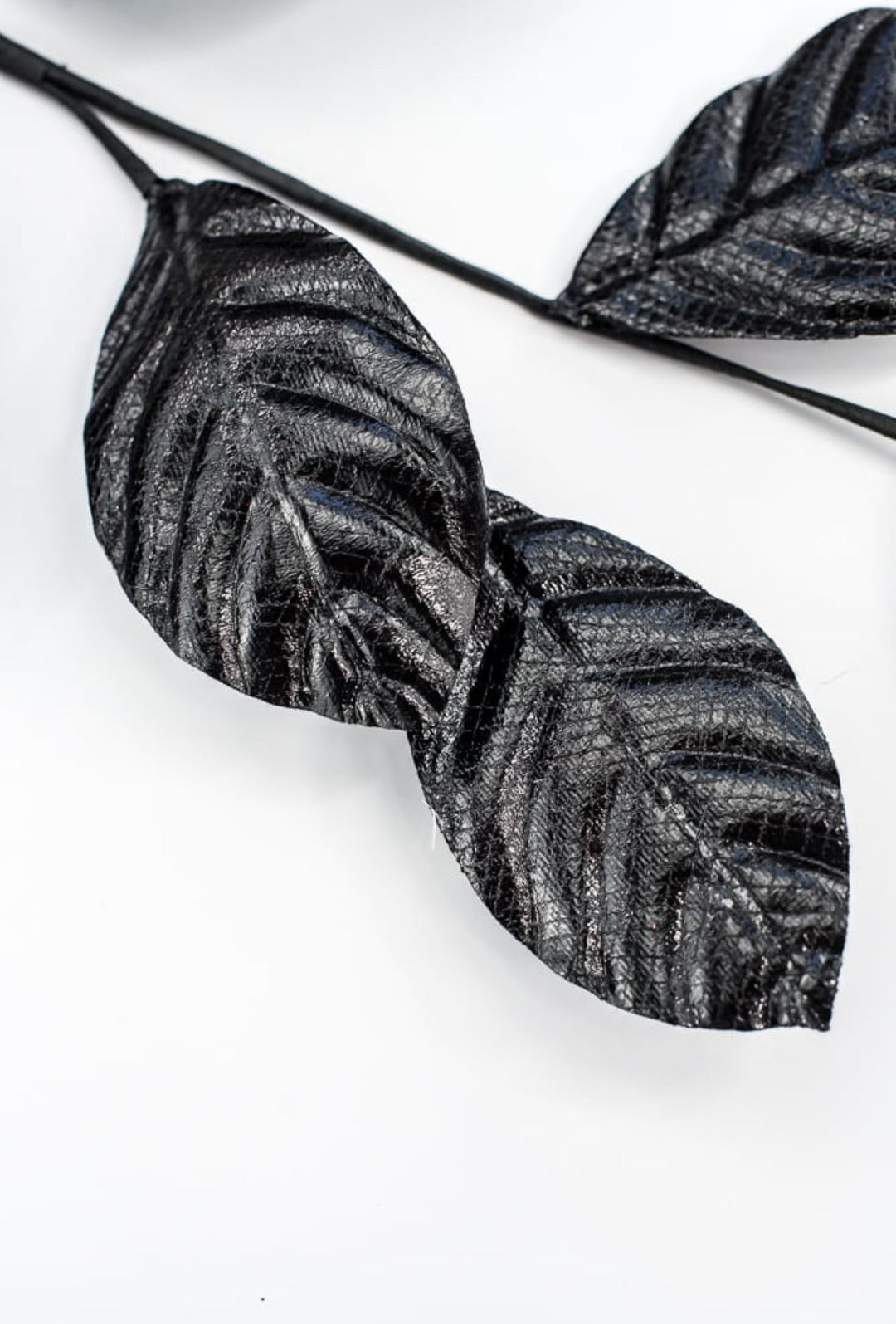 Black Metallic Magnolia Leaves Spray - Greenery Market57258BK