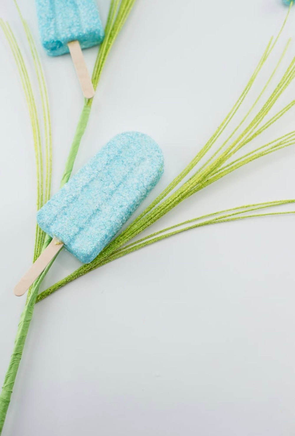 Blue popsicles spray - Greenery MarketPicks63397BL