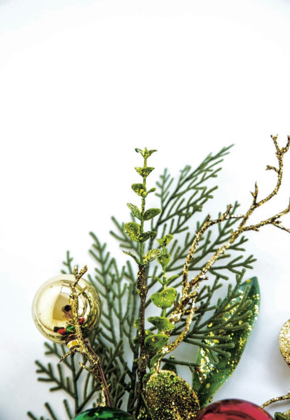 Cedar and mixed greenery red, green, and gold ornaments - Greenery MarketChristmasXg964 - rggo