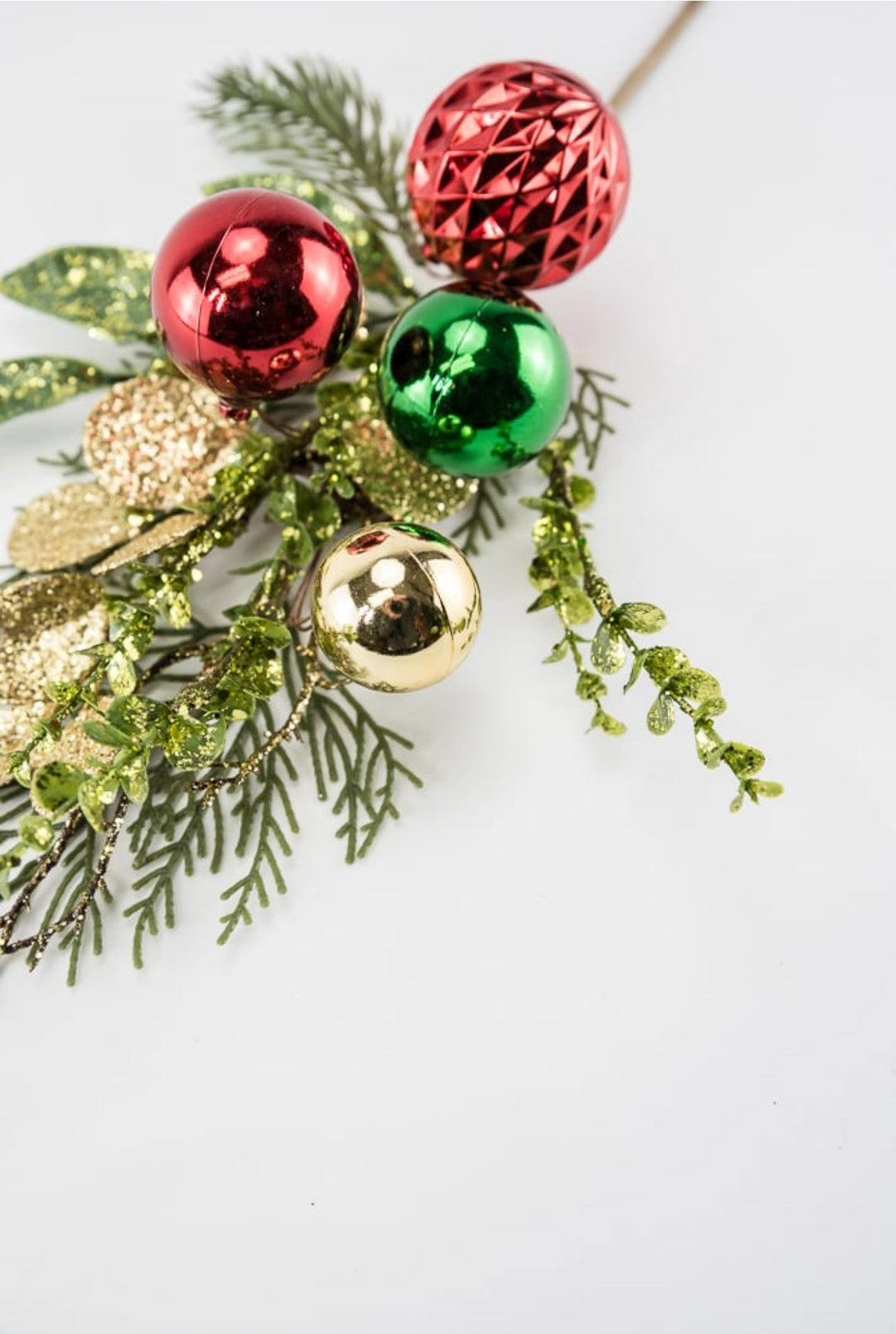 Cedar and mixed greenery red, green, and gold ornaments - Greenery MarketChristmasXg964 - rggo