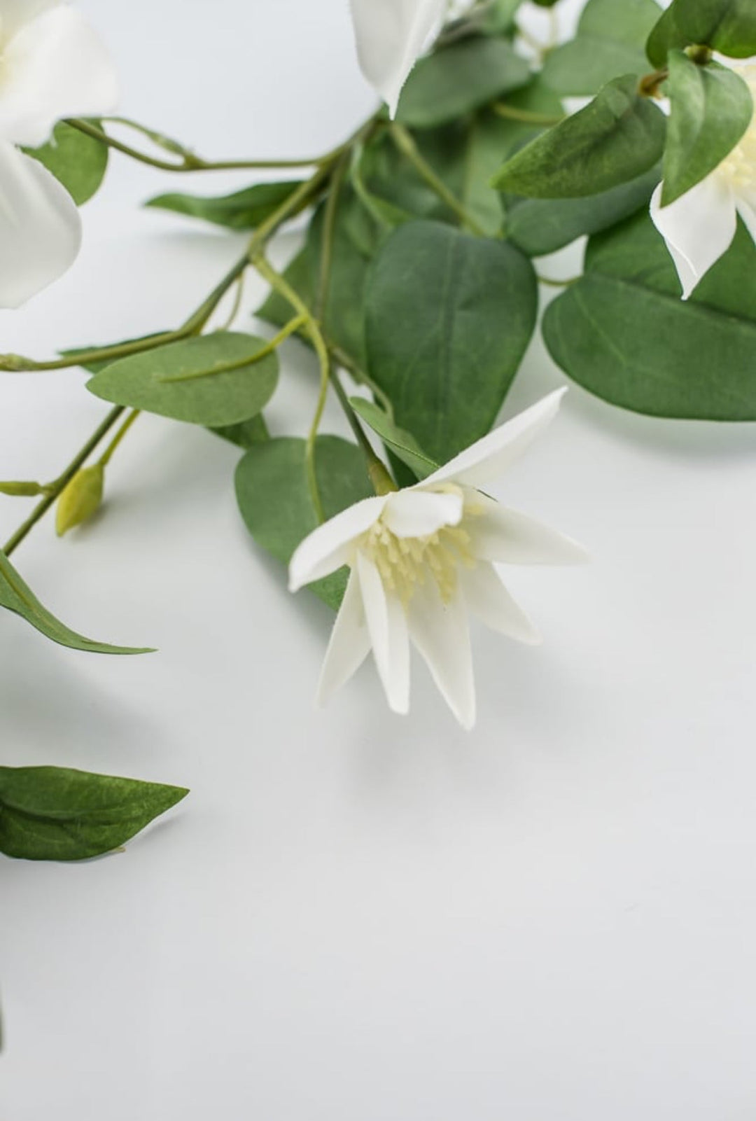 Clematis vine spray - white - Greenery Marketartificial flowers27432