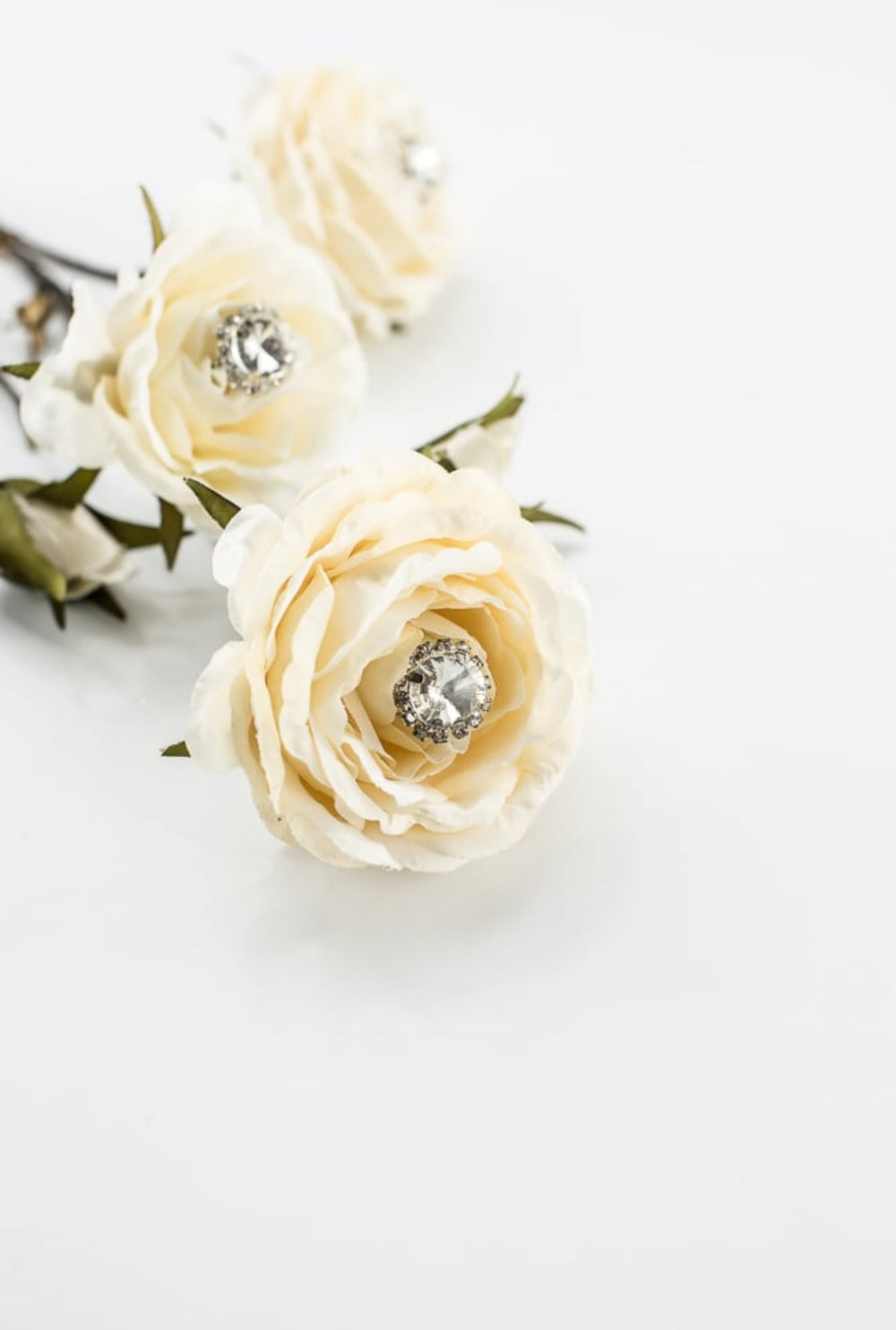 Cream Diamond Velvet Rose Spray - 31" - Greenery MarketXFS795-CR