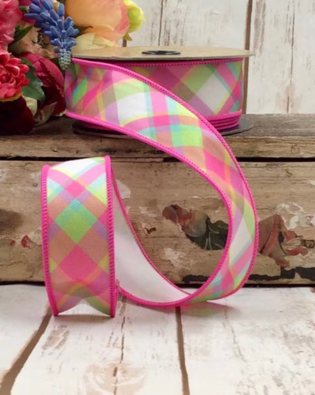 d. stevens Pink, Green, & White Spring Plaid Diagonal Poplin Wired Ribbon - 1.5" - Greenery MarketWired ribbon88-4471