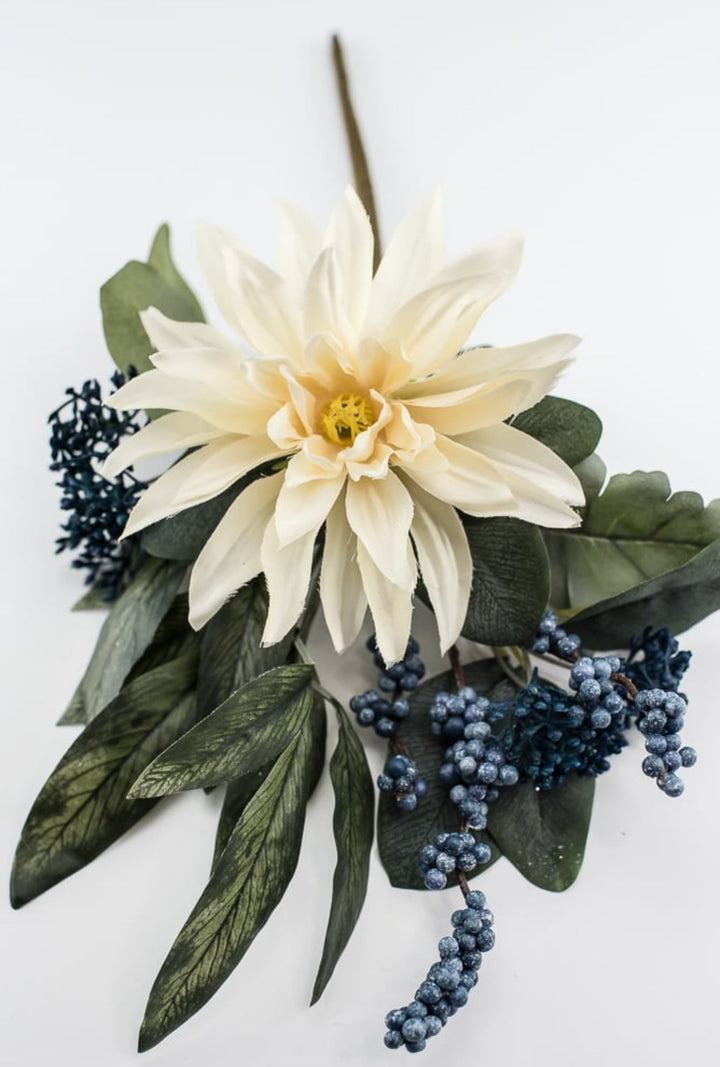 Dahlia and berries pick - Greenery Market83772