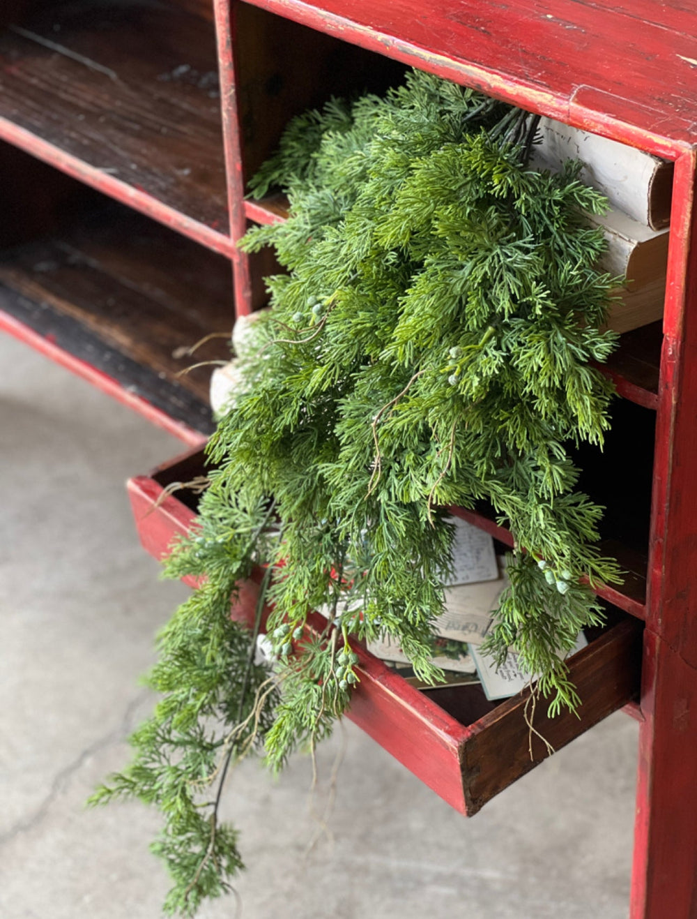 Dripping cedar bush - 34” - Greenery MarketXVP5008