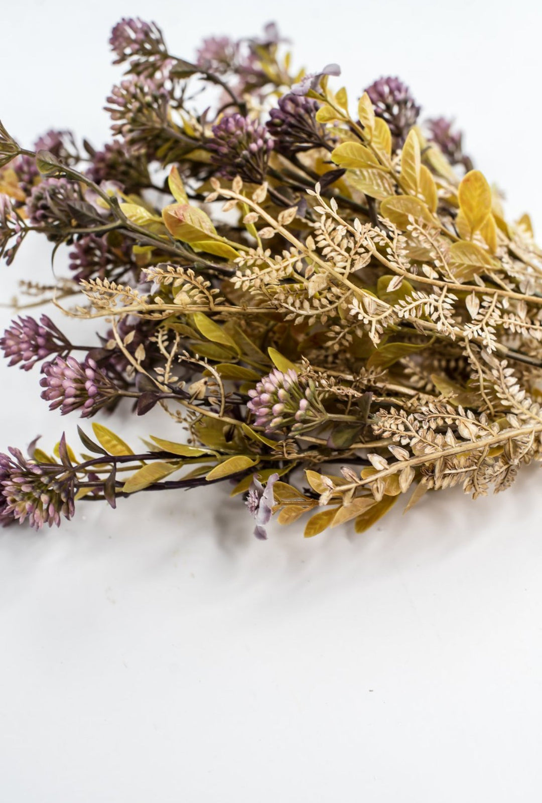 Dusty Lavender Mixed Plastic Leaf Ball - Greenery Market85336-LV