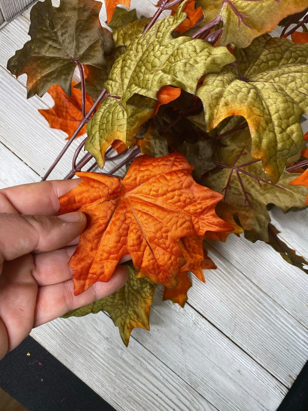 Fall maples leaves bush - Greenery Marketgreenery73201