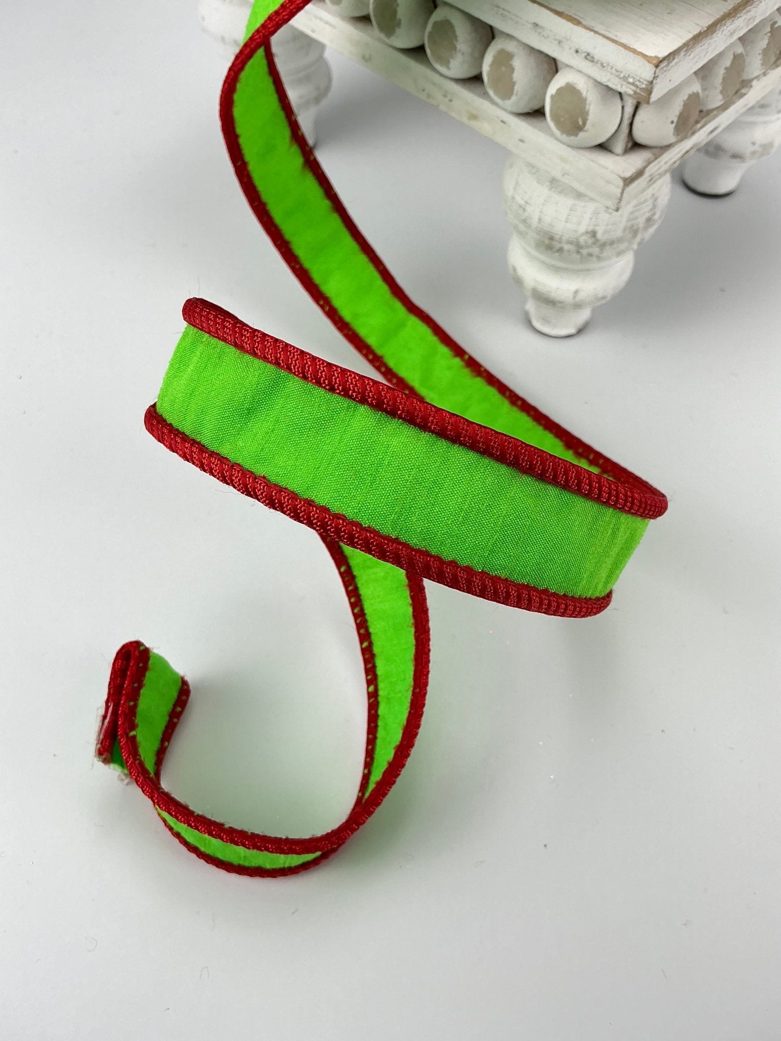 Online 4” X 10 yds Drummer boy ribbon. Red, green and gold. Farrisilk. Wired.