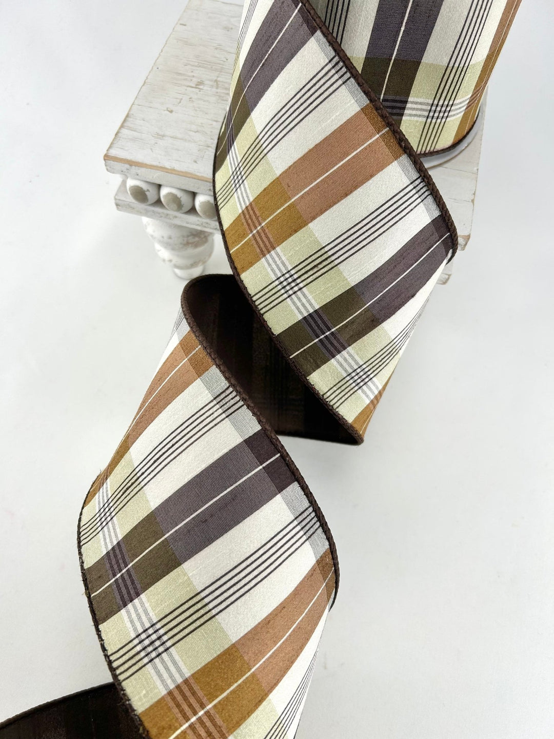 Farrisilk Chocolate & Beige Christmas Plaid Wired Ribbon - 4" - Greenery MarketWired RibbonRM003-08