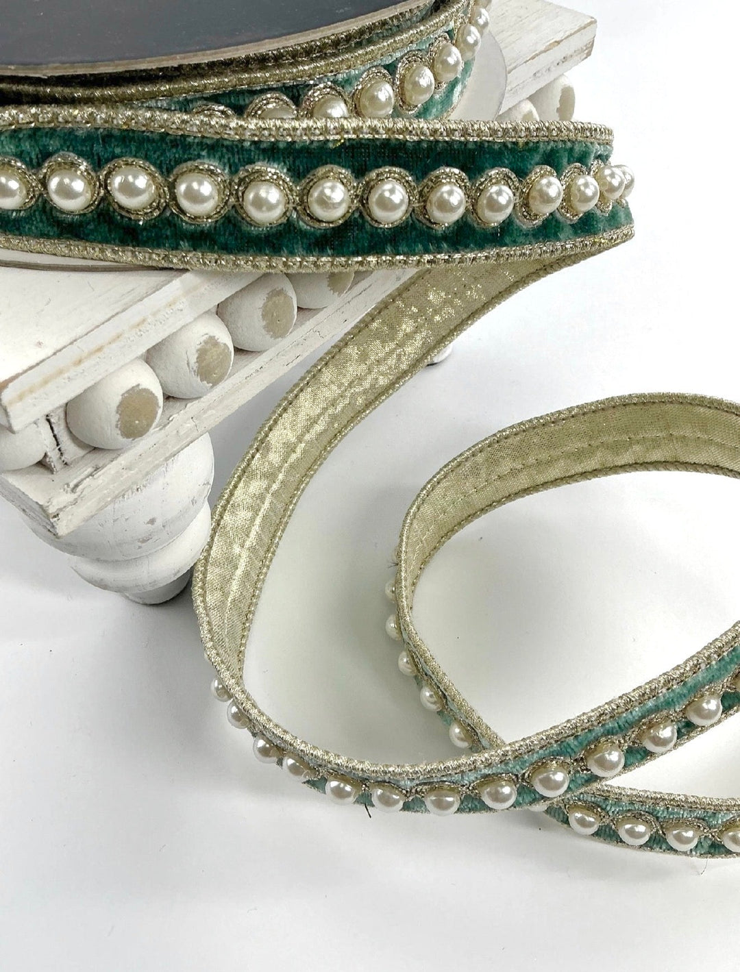 Farrisilk pearl border in celadon ribbon - 1” - Greenery Marketwired ribbonRK316-75