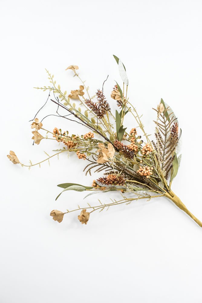 Fern and heather berry floral spray 60919 beige 63048 - Greenery MarketArtificial Flora63048 be