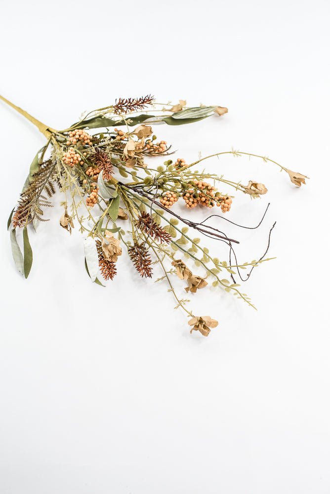 Fern and heather berry floral spray 60919 beige 63048 - Greenery MarketArtificial Flora63048 be