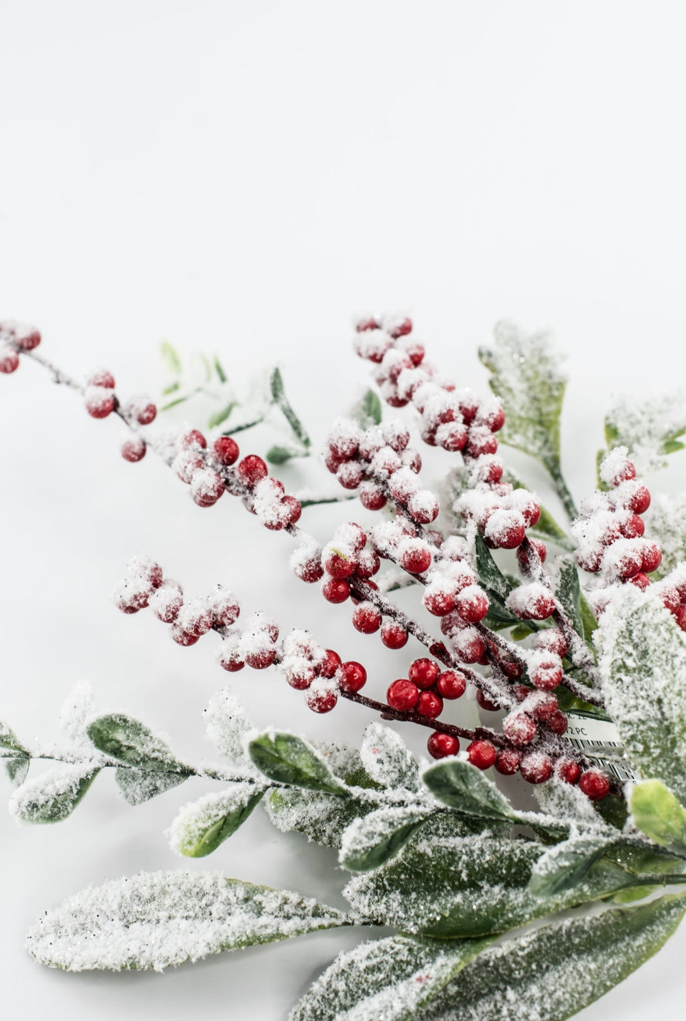 Flocked Berry Leaves Spray - Greenery Market86563SNOW