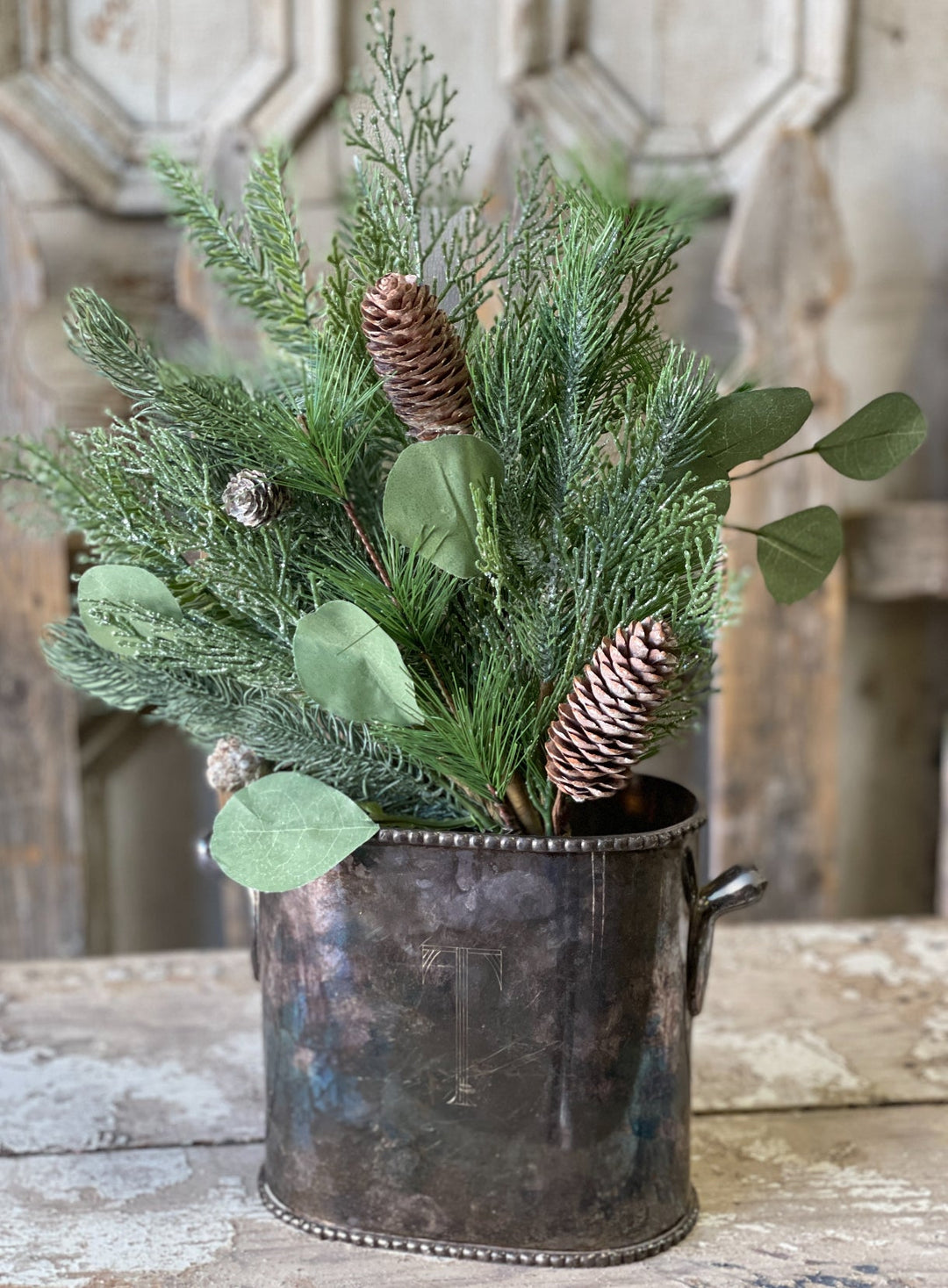 Forrest glory pine, eucalyptus, and cone bush - Greenery MarketXBR7254