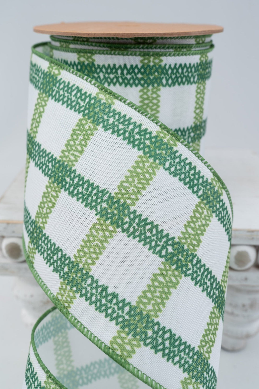 Green Grid On White Linen Wired Ribbon - 4" - Greenery MarketWired Ribbon4005W-587-100E