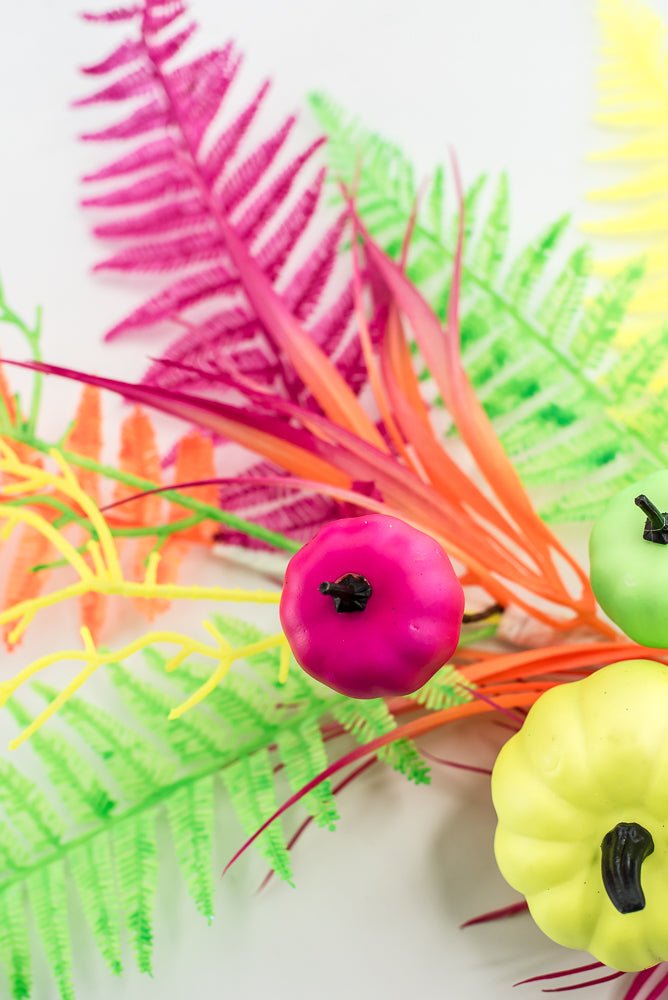 Hot Fluorescent Pumpkins, Fern, & Grass - Greenery Market85308