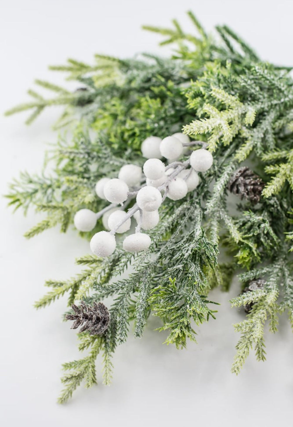 Iced pine and berries bush - Greenery Marketgreenery85871WT