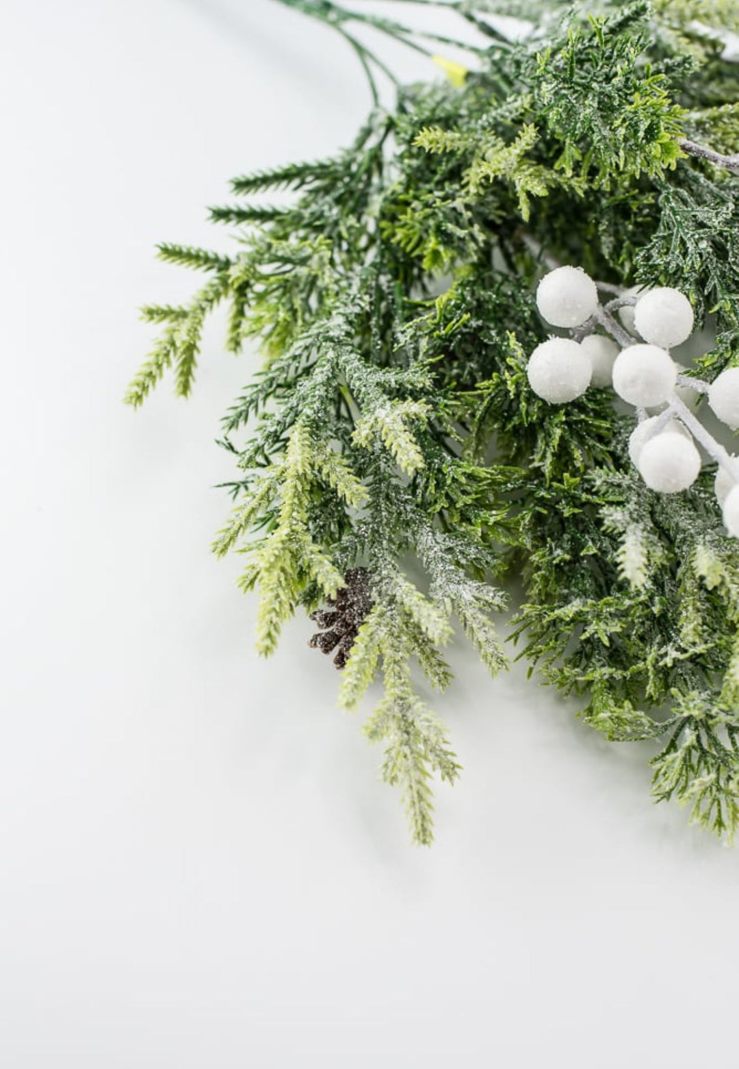 Iced pine and berries bush - Greenery Marketgreenery85871WT