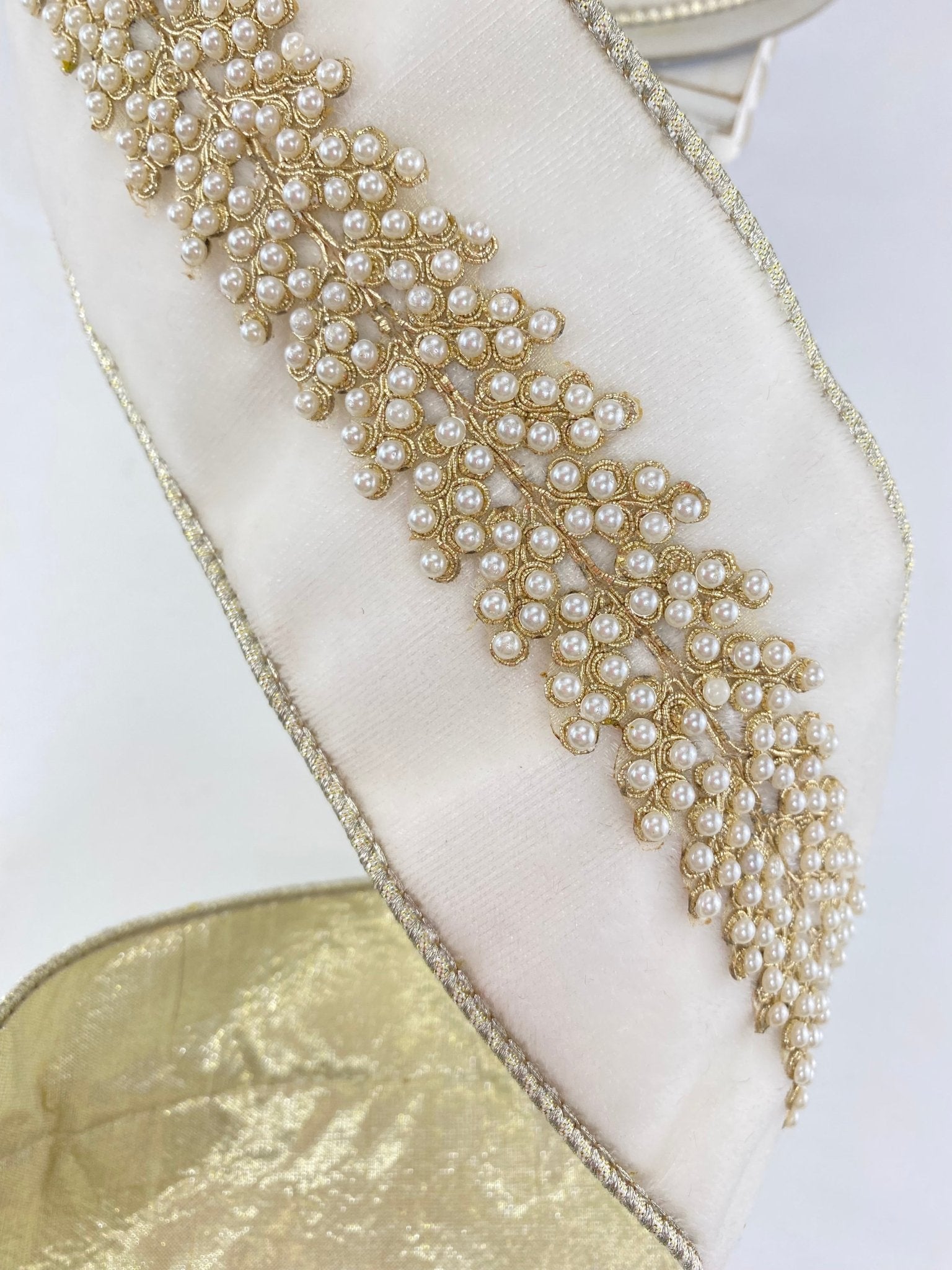 Ivory Royal Pearl Vine Farrisilk Wired Ribbon - 4