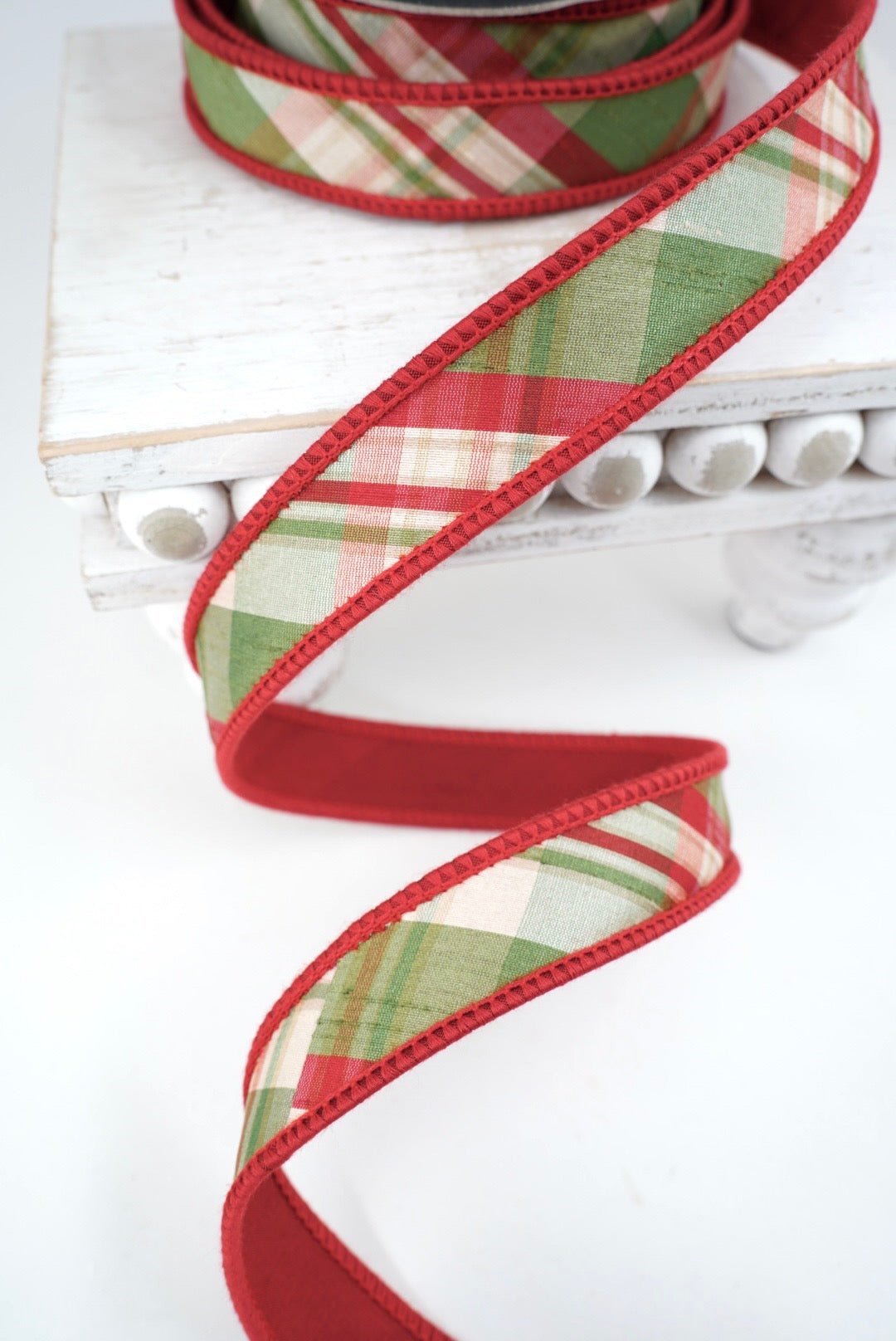 John Mark, Holiday Plaid, Wired Ribbon - 1" - Greenery MarketWired RibbonJME-WN25-095-RED-1