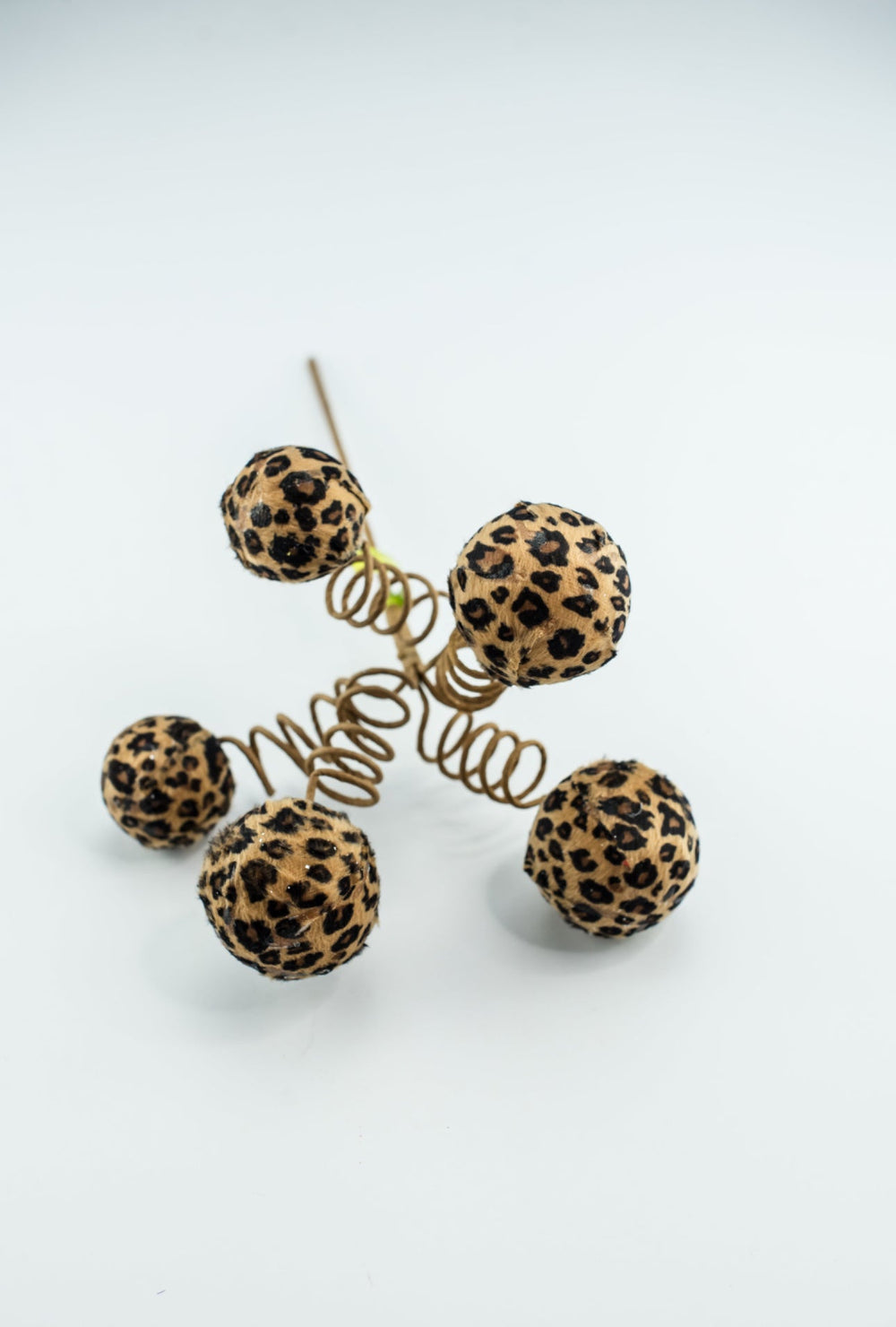 Leopard print ball spray - Greenery MarketPicks62967CHEETA