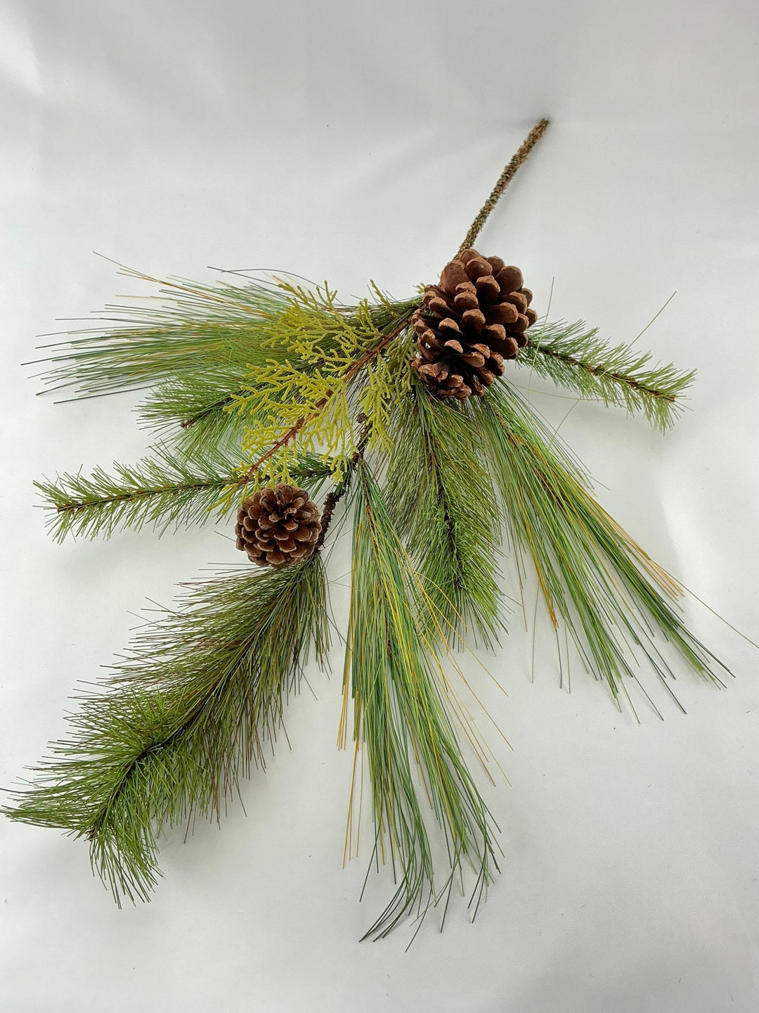 Long needle, mixed pine spray - Greenery Marketgreenery27988