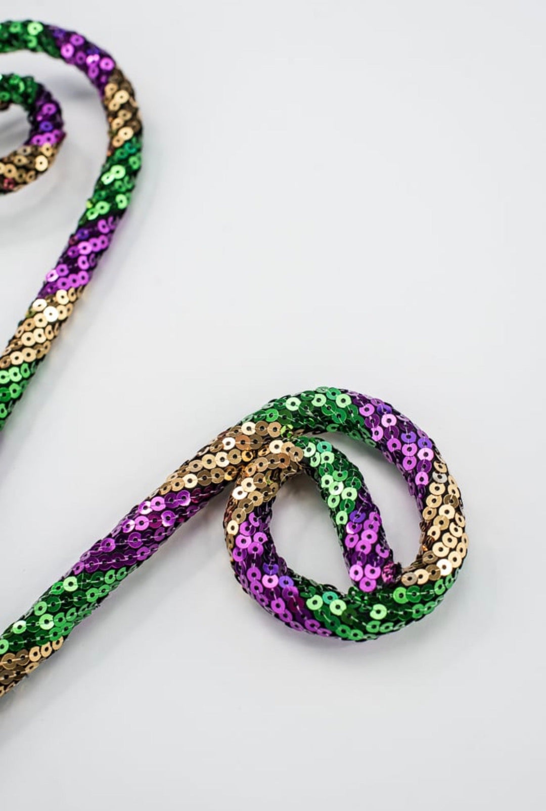 Mardi Gras Gold, Green, And Purple Sequin Spiral Curly - Greenery Market40354-GOLDGNPU