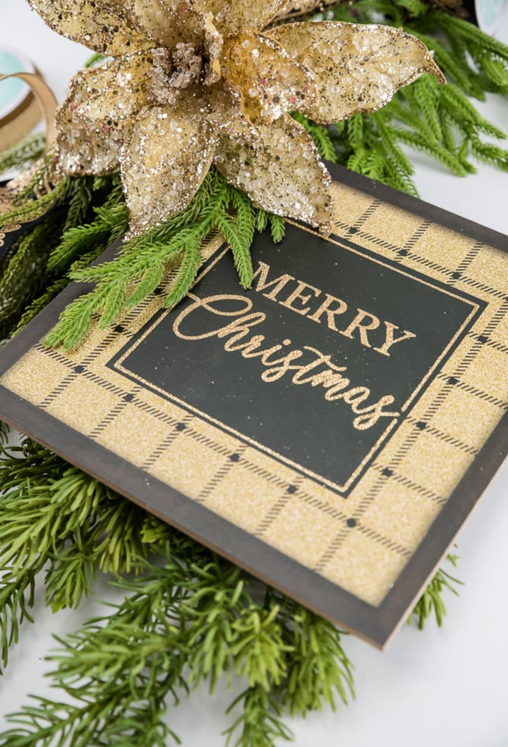 Merry Christmas sign 10” square - Greenery Marketsigns for wreathsAP7875