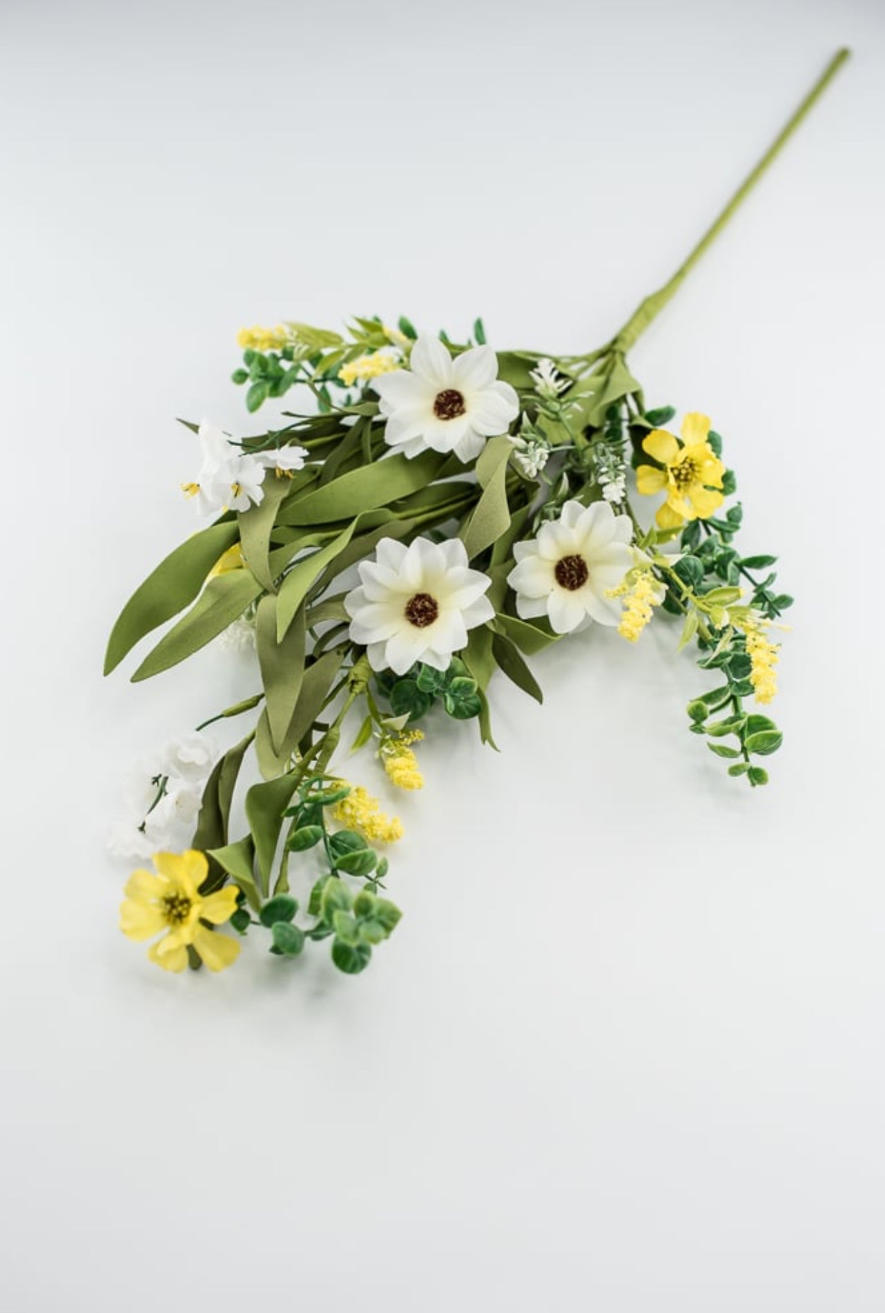 Mixed greenery and daisies flower spray - Greenery MarketArtificial Flora63892