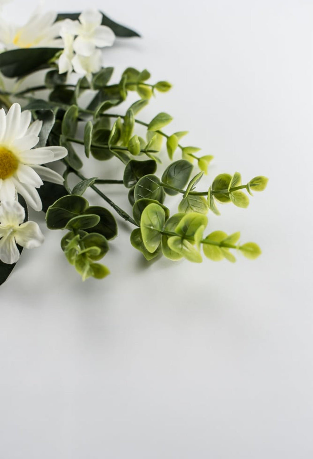 Mixed greenery and daisy flower pick - Greenery MarketArtificial Flora63539SP18