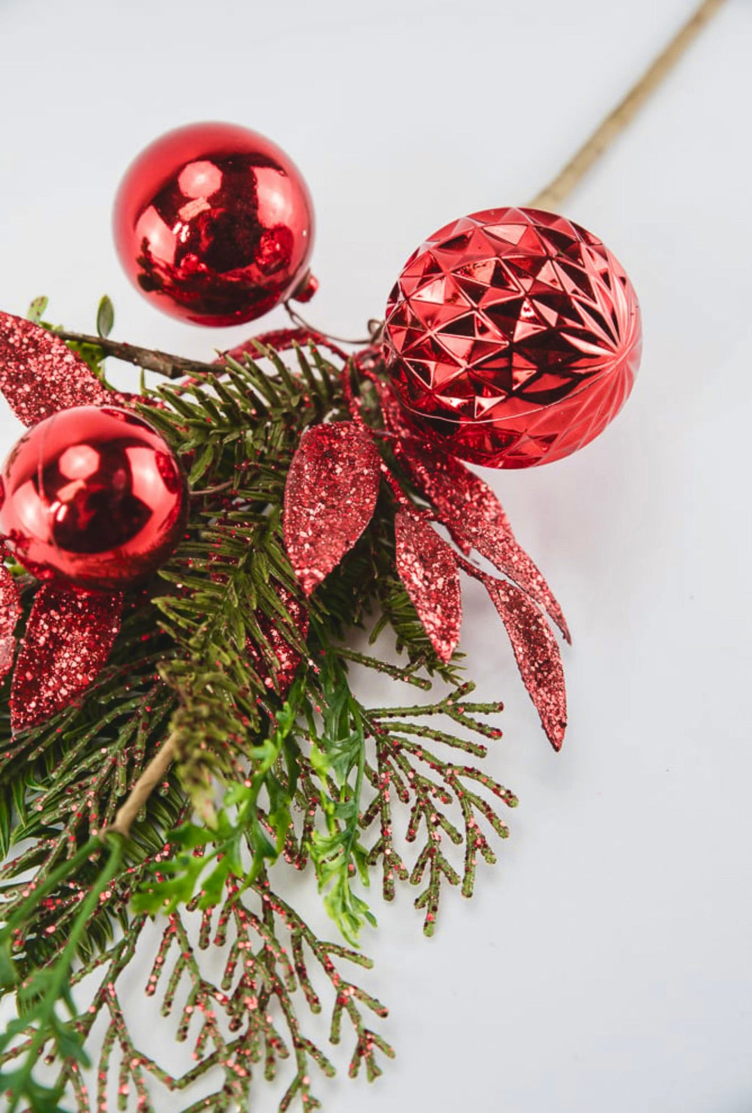 Ornament ball and greenery - red - Greenery MarketgreeneryXg959 - R