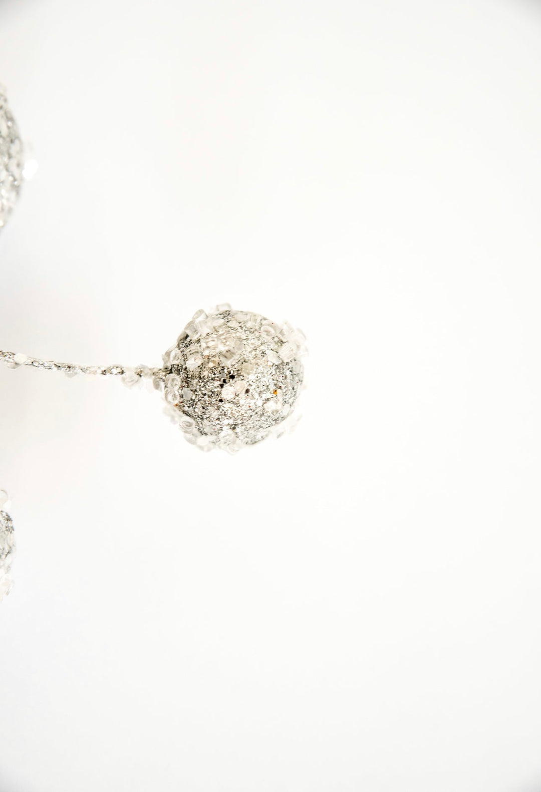 Ornament iced ball spray - silver - Greenery MarketXg598-sv