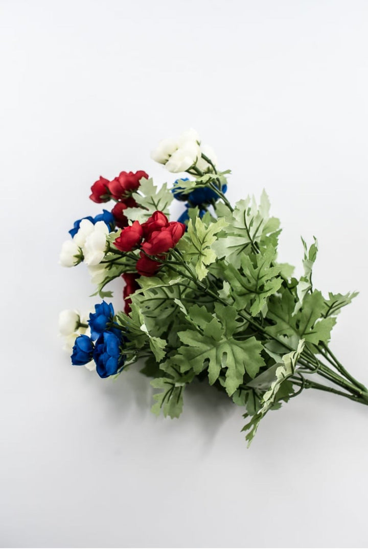 Patriotic mini ranunculus bush 16” - Greenery Market84055 - RDWTBL