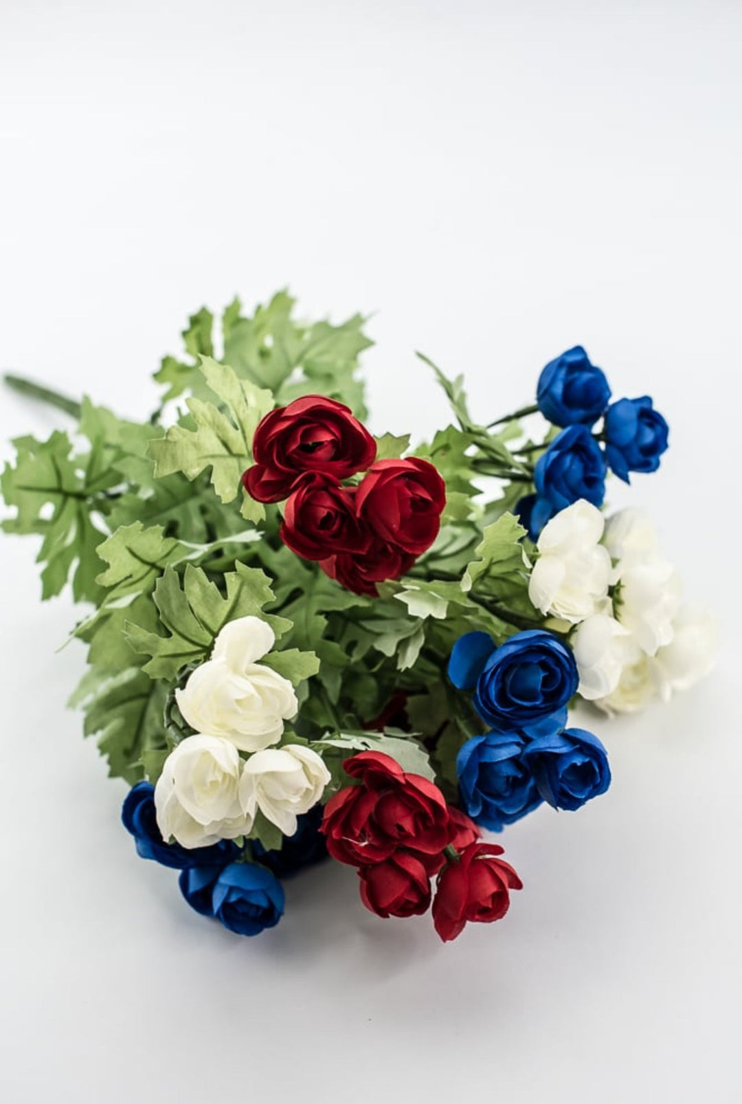 Patriotic mini ranunculus bush 16” - Greenery Market84055 - RDWTBL