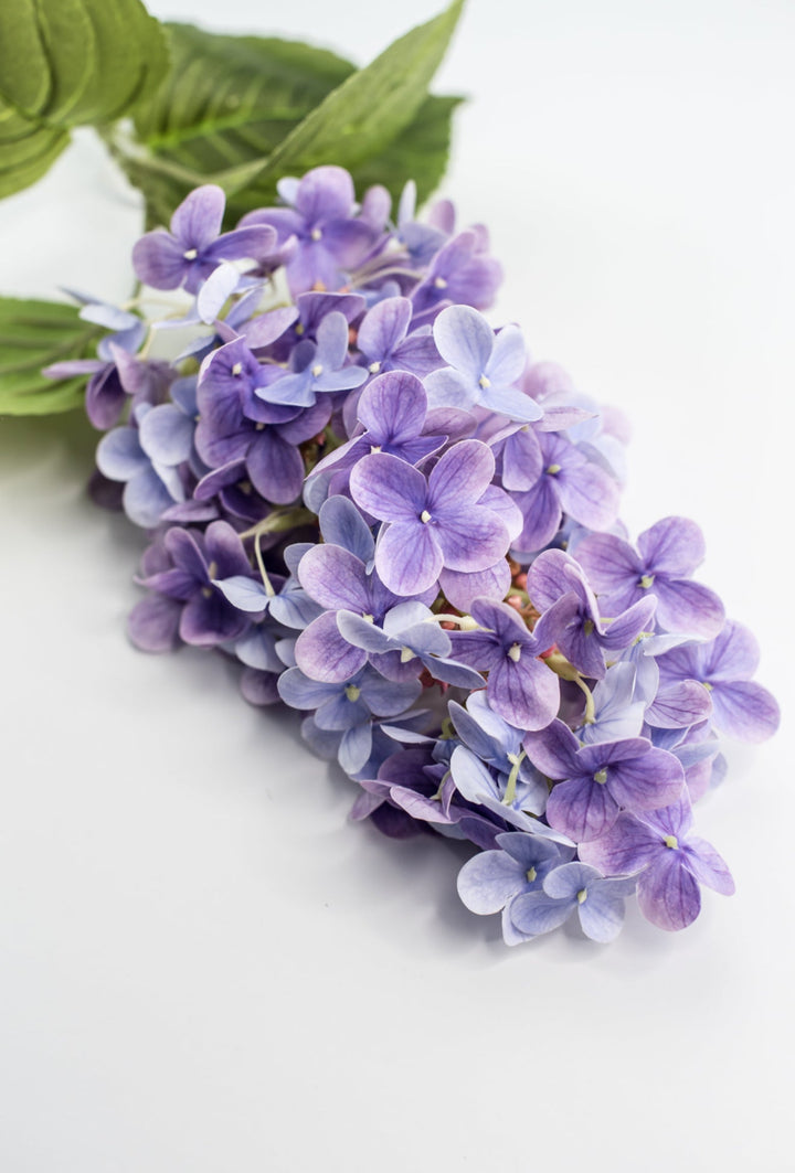 Peegee hydrangea stem - lavender - real touch - Greenery Market6466 - LAV