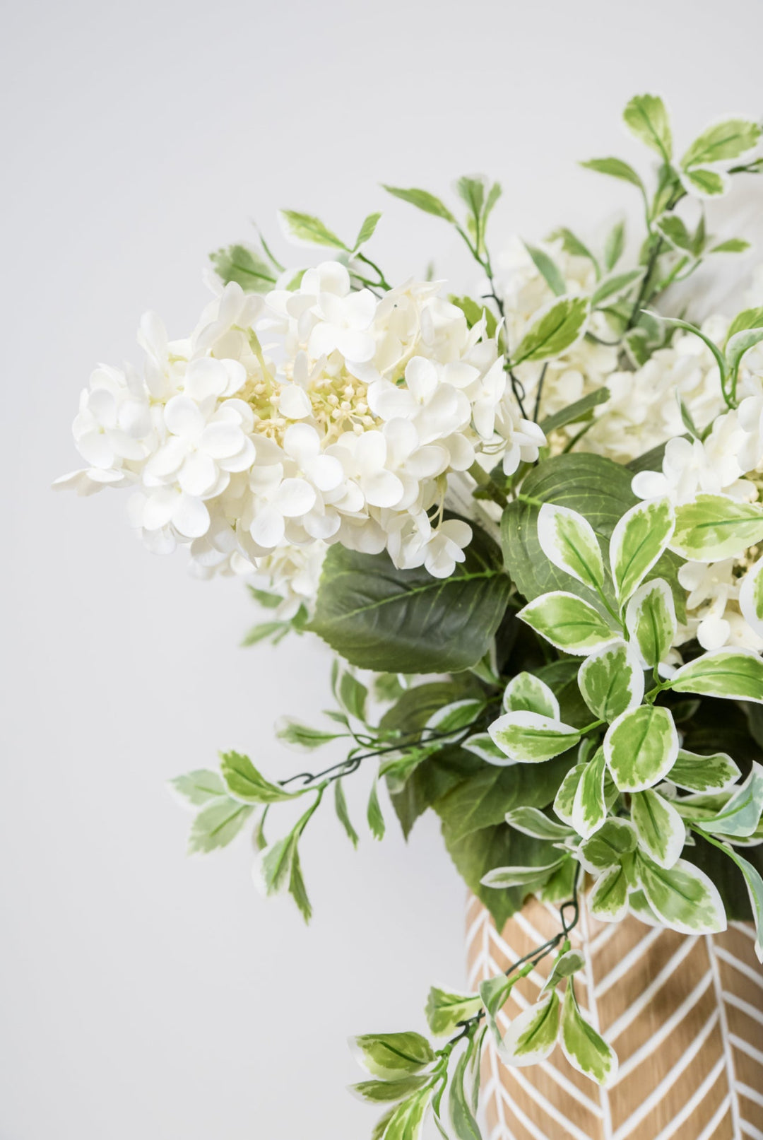 Peegee hydrangea stem - white - real touch - Greenery Market6466 - W