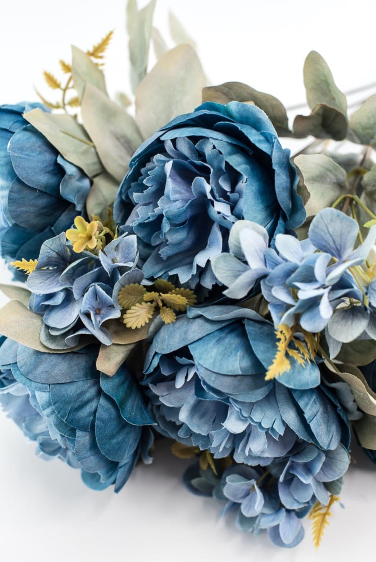 Peony and hydrangea mixed bush - blue - Greenery Market
